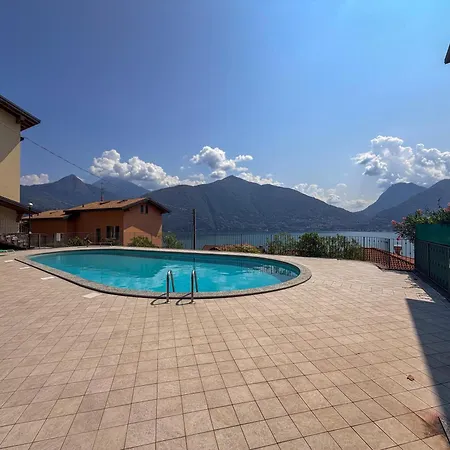 Terrace With View And Pool - - 3 Bedroom Appartement *