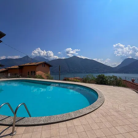 Terrace With View And Pool - - 3 Bedroom Appartement San Siro (Lombardy)