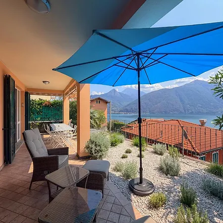 Terrace With View And Pool - - 3 Bedroom Appartement