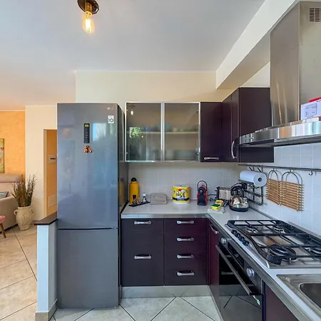 Terrace With View And Pool - - 3 Bedroom Appartement