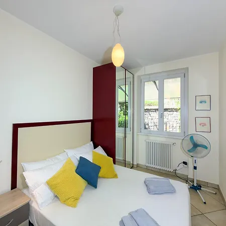 Terrace With View And Pool - - 3 Bedroom Appartement *