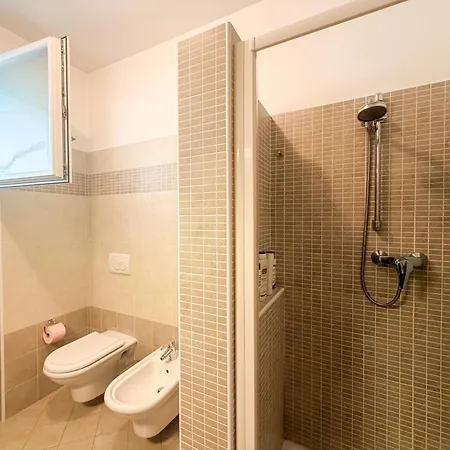 Terrace With View And Pool - - 3 Bedroom Appartement *