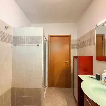 Terrace With View And Pool - - 3 Bedroom San Siro (Lombardy)